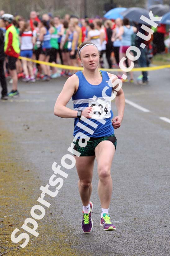 Senior womens relay, Elswick Good Friday Road Races. Photo: David T. Hewitson/Sports for All Pics
